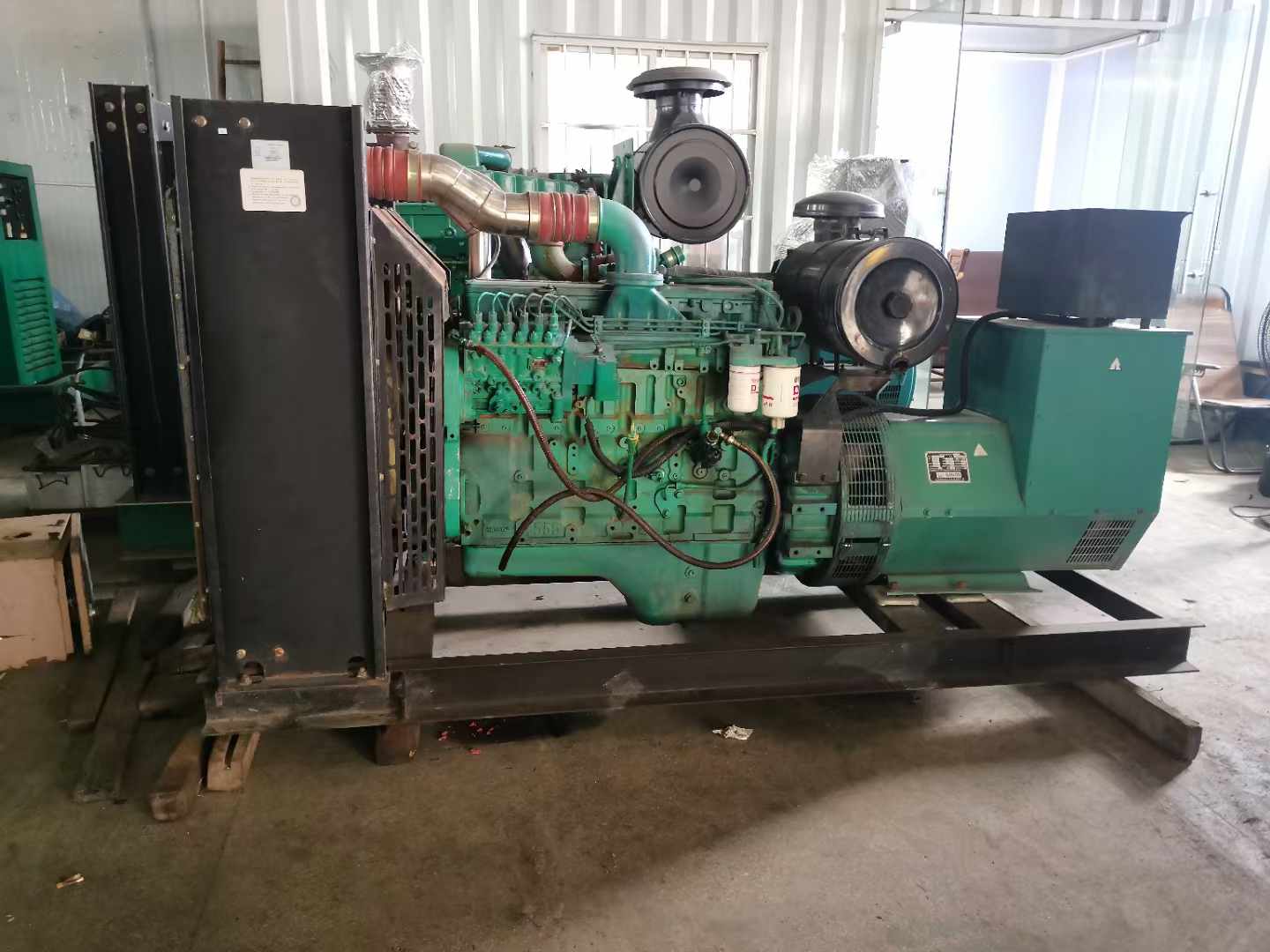 固原发电机租赁如何确定电缆的承载电流是否在安全范围内？